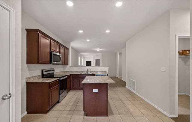 10334  Gibbons Crk, San Antonio, TX 78252 — photo 11