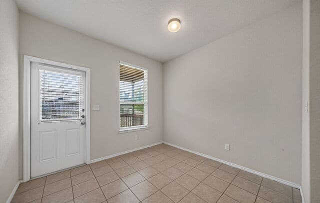 10334  Gibbons Crk, San Antonio, TX 78252 — photo 13