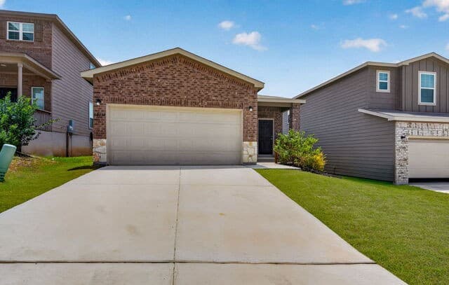 10334  Gibbons Crk, San Antonio, TX 78252 — photo 2