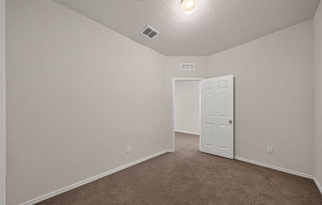10334  Gibbons Crk, San Antonio, TX 78252 — photo 23