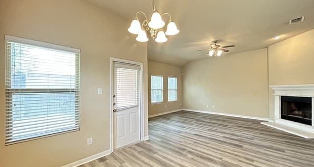 11226  Camp Creek Trl, San Antonio, TX 78245 — photo 4