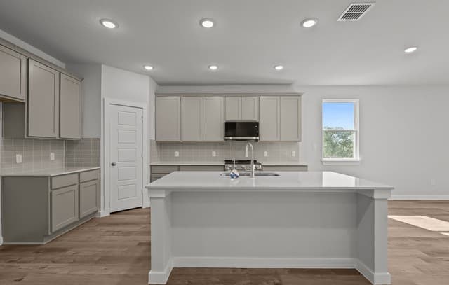 8713  Rucker Pond Trail, San Antonio, TX 78252 — photo 9