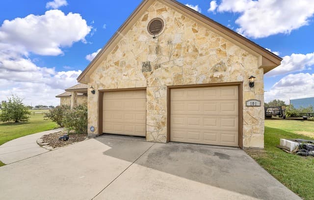 101  Hickory Run, La Vernia, TX 78121 — photo 5