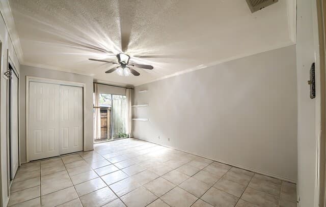 2210  Knights Wood, San Antonio, TX 78231 — photo 14