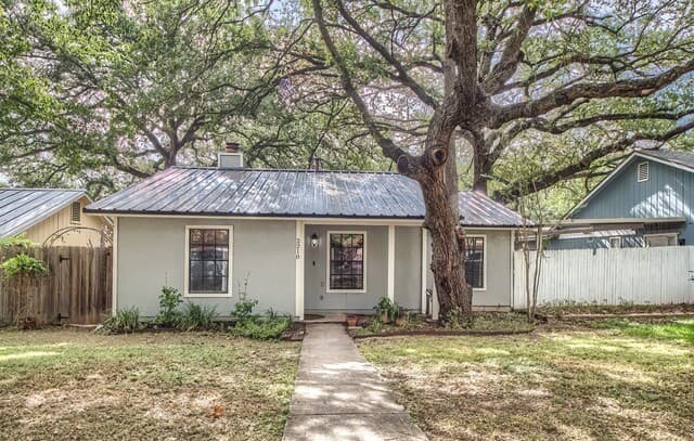 2210  Knights Wood, San Antonio, TX 78231 — photo 2