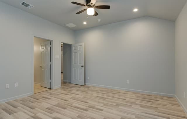 6626  Woodstock, San Antonio, TX 78223 — photo 10