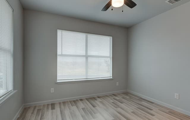 6626  Woodstock, San Antonio, TX 78223 — photo 18