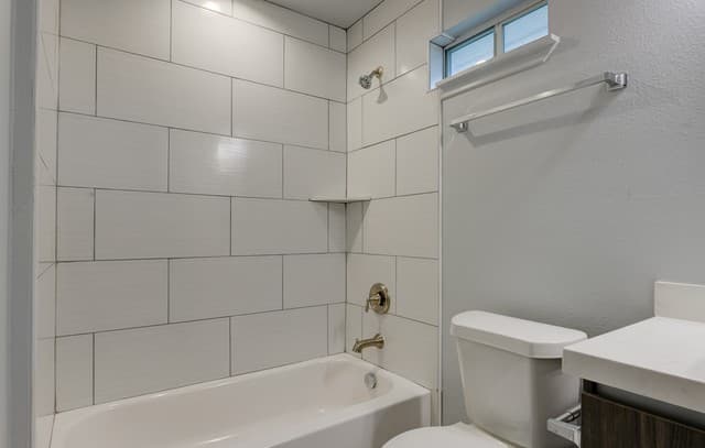 6626  Woodstock, San Antonio, TX 78223 — photo 20