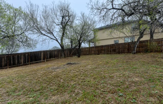 6626  Woodstock, San Antonio, TX 78223 — photo 22