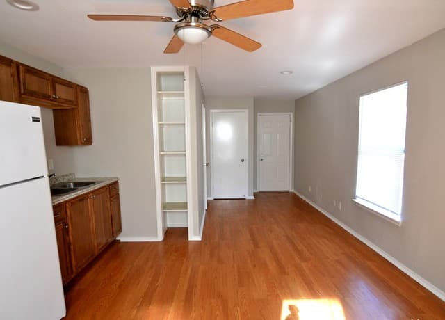 902 W Kings Hwy Unit 3, San Antonio, TX 78201 — photo 3