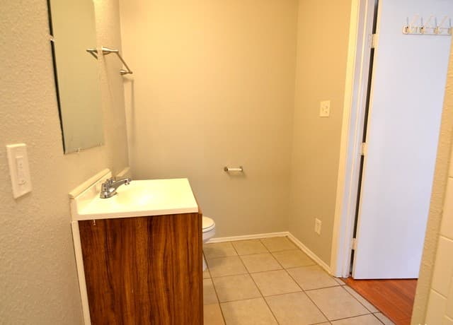 902 W Kings Hwy Unit 3, San Antonio, TX 78201 — photo 9