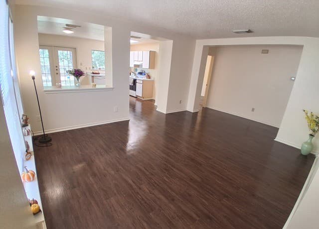 13327  Magnolia Brook