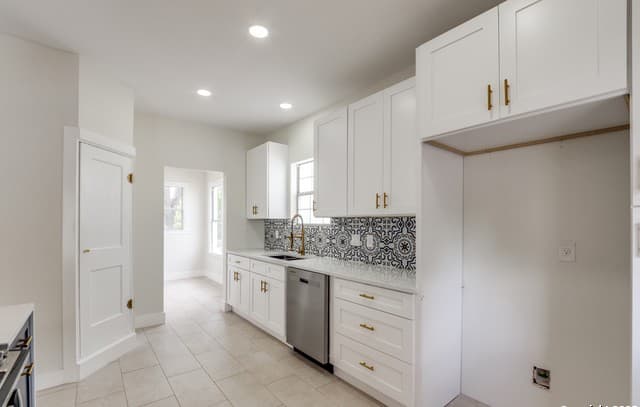 2007 W Mistletoe Ave, San Antonio, TX 78201 — photo 8