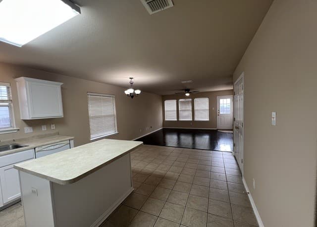8952  Scarlet Creek, Universal City, TX 78148 — photo 7