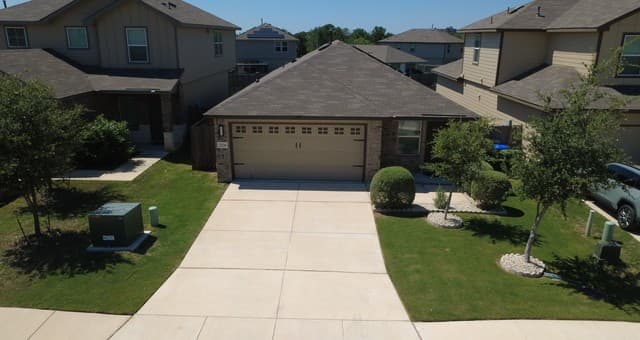 12226  Mulberry Crk, San Antonio, TX 78245 — photo 2