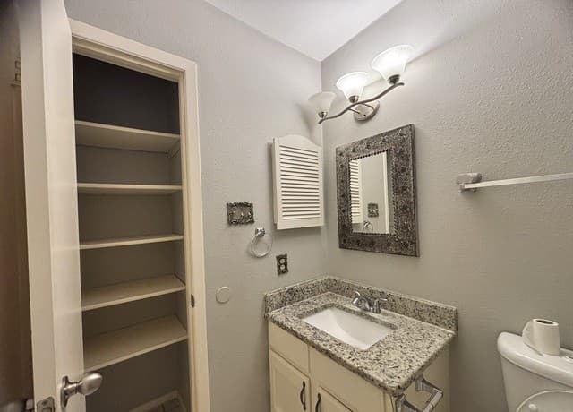 6850  Mickey Mantle Dr, San Antonio, TX 78240 — photo 9