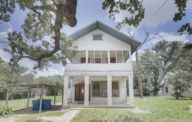 623  San Antonio Street