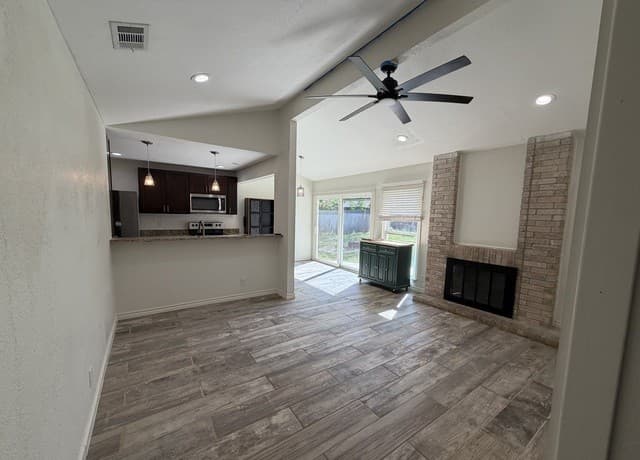 8707  Tamarisk, San Antonio, TX 78240 — photo 8