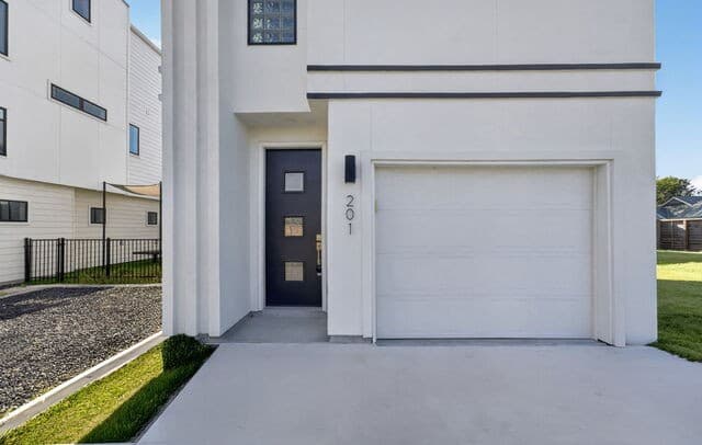 1735 W Gramercy Pl Unit 201, San Antonio, TX 78201 — photo 2