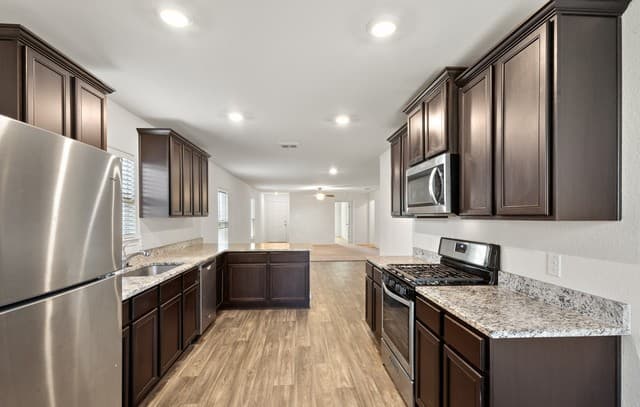 15214  Harbor Lndg, Von Ormy, TX 78073 — photo 3