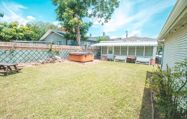 206  University, San Antonio, TX 78201 — photo 14
