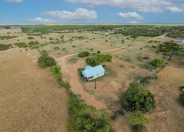 675  County Rd 1629, Moore, TX 78057 — photo 13