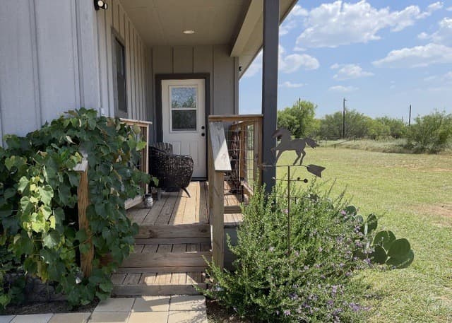 675  County Rd 1629, Moore, TX 78057 — photo 5