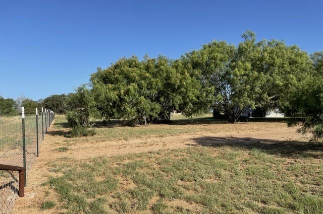 675  County Rd 1629, Moore, TX 78057 — photo 8