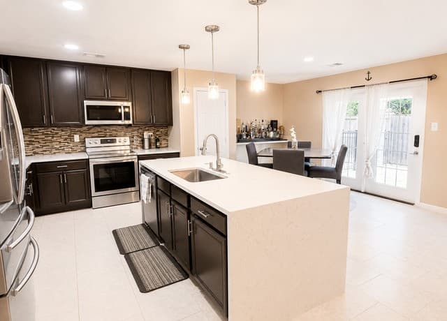21810  Broken Elm, San Antonio, TX 78259 — photo 6