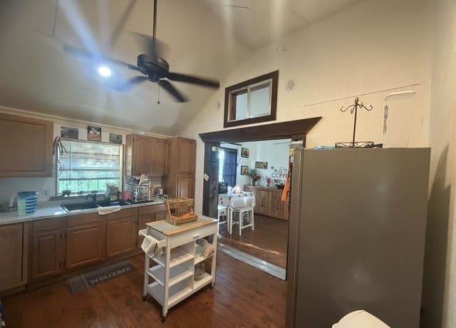 2366  Royal Oaks, Poteet, TX 78065 — photo 10