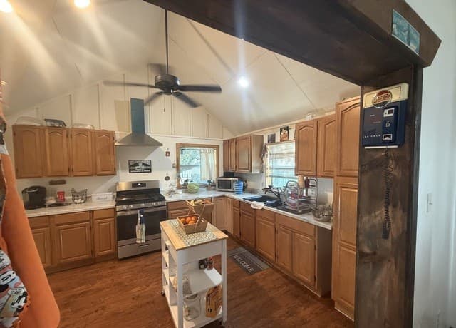 2366  Royal Oaks, Poteet, TX 78065 — photo 11