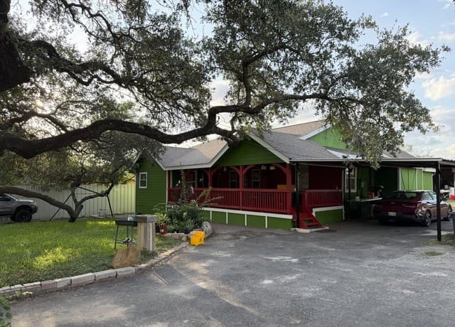 2366  Royal Oaks, Poteet, TX 78065 — photo 4