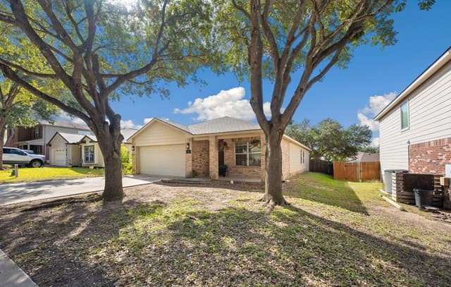 3953  Brook Hollow Dr, Schertz, TX 78154 — photo 2