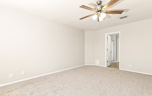 13506  Topaz Lk, Helotes, TX 78023 — photo 8