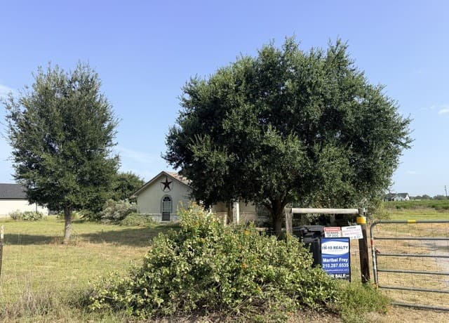 116  Palomino Trail, Natalia, TX 78059 — photo 25