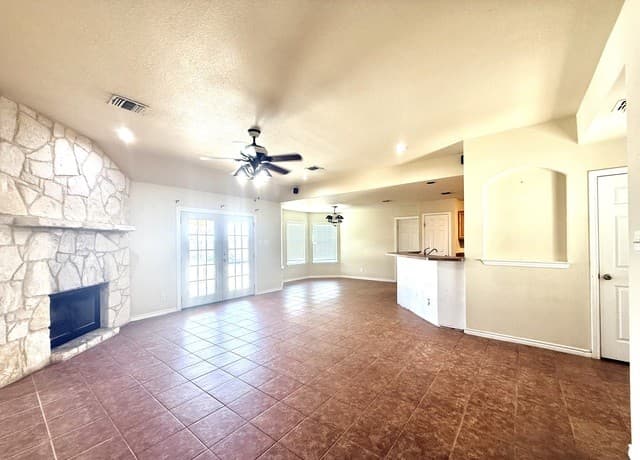 116  Palomino Trail, Natalia, TX 78059 — photo 5