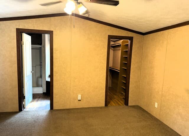 385 W County Road 5719, Devine, TX 78016 — photo 4