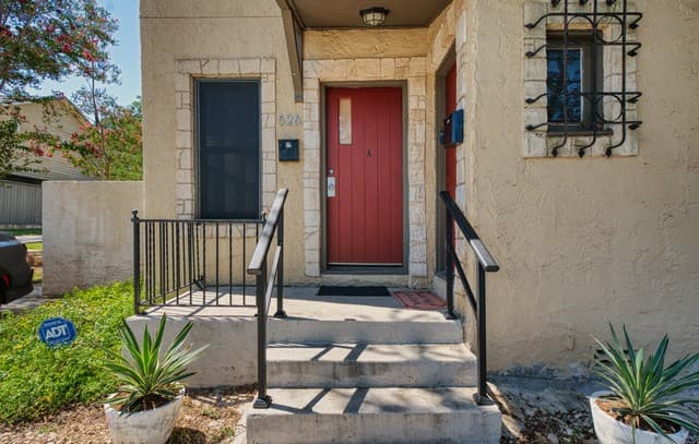 526  Pershing Ave Unit A, San Antonio, TX 78209 — photo 3