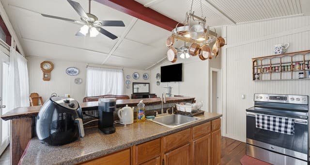 326  Cedar Dr, Canyon Lake, TX 78133 — photo 7