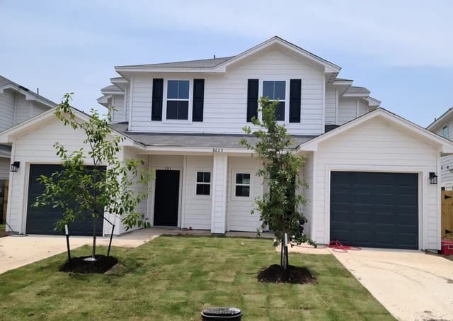 8623 Valentina Way Unit 102