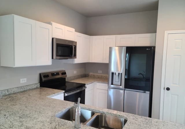8623  Valentina Way Unit 102, San Antonio, TX 78245 — photo 5