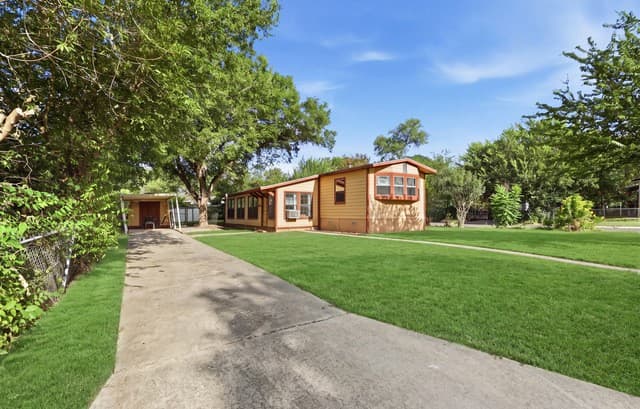 8561  Braewick Dr, San Antonio, TX 78239