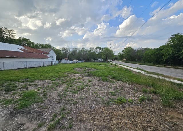 223  Coleman St, San Antonio, TX 78208 — photo 11