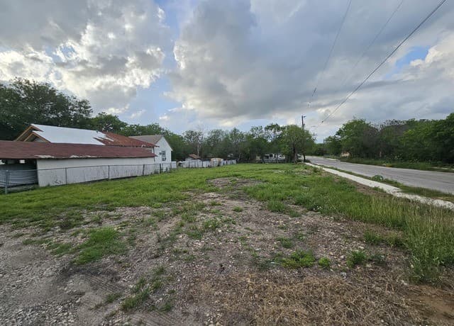 223  Coleman St, San Antonio, TX 78208 — photo 3