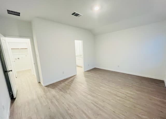 10419  Beachball Bend, San Antonio, TX 78109 — photo 11