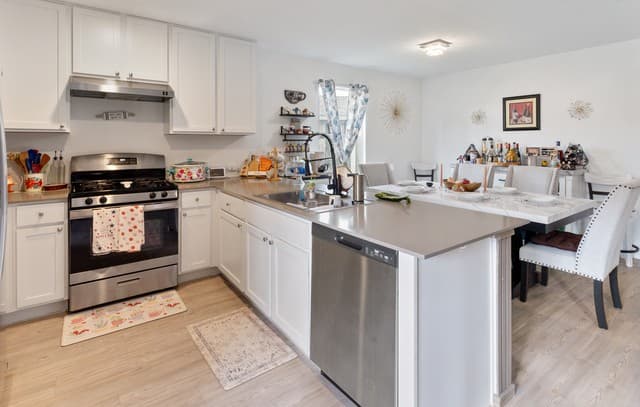6910  Stellar Cv, San Antonio, TX 78252 — photo 12