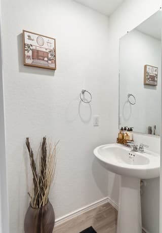 6910  Stellar Cv, San Antonio, TX 78252 — photo 6