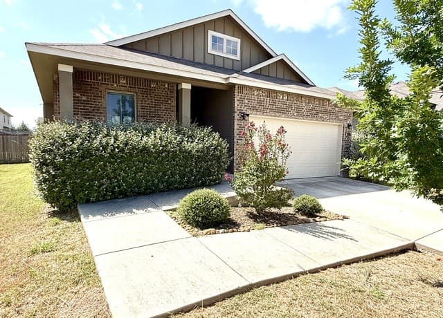 7126  Polo Downs, San Antonio, TX 78218 — photo 2