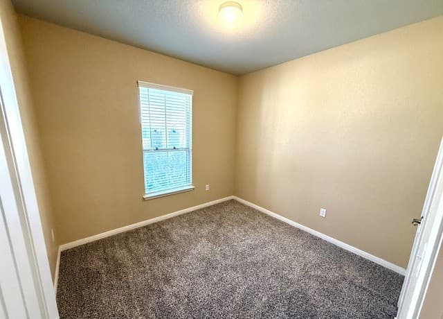 7126  Polo Downs, San Antonio, TX 78218 — photo 9