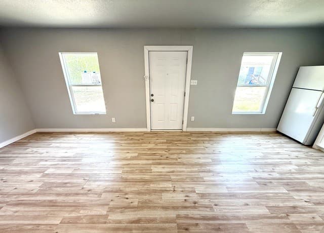 2630  Observation Drive Unit 3, San Antonio, TX 78227 — photo 4